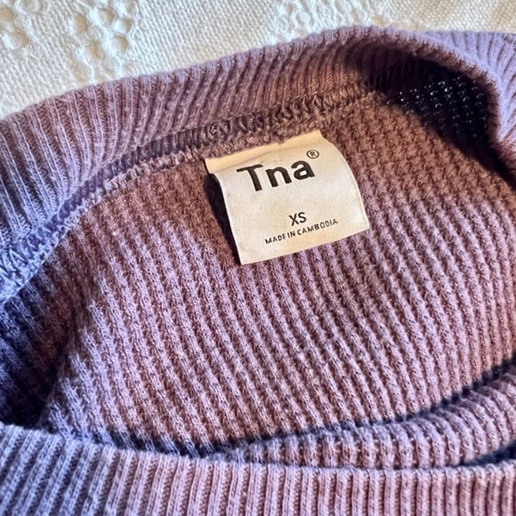 TNA Aritzia cotton waffle shirt, purple extra small - Picture 3 of 3